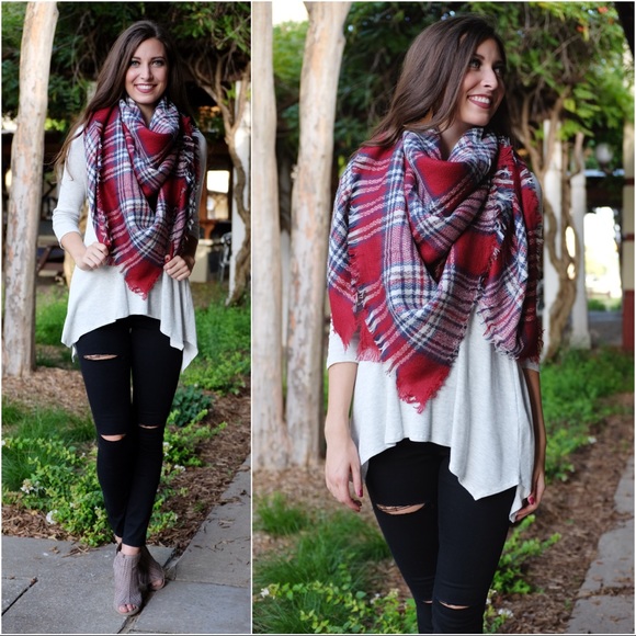 ✨LAST ONE✨Red/navy plaid blanket scarf - Picture 5 of 5